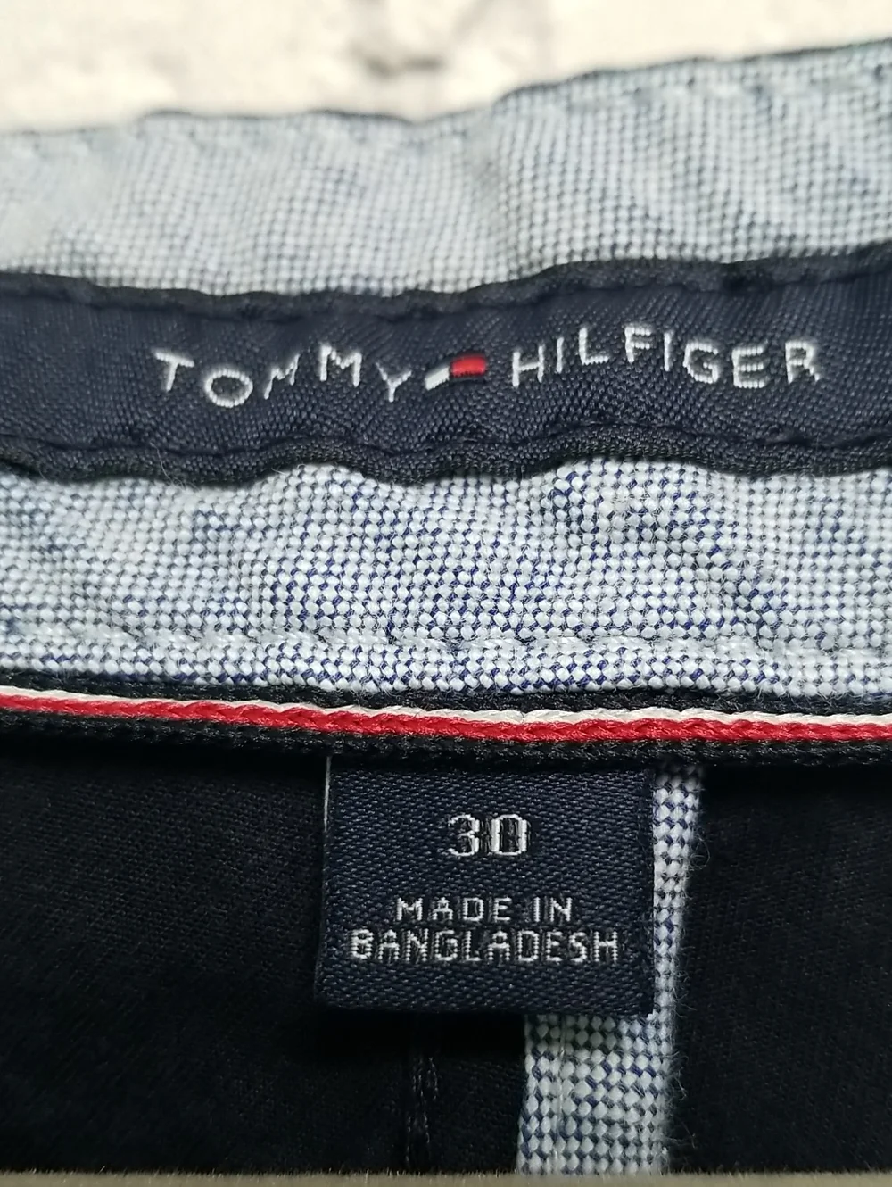 Tommy Hilfiger mens shorts size Small navy blue w/ green palm trees EUC